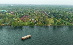 Hotel Lakesong Kumarakom